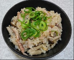 サンマときのこの炊き込みご飯