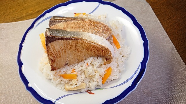 ぶりの炊き込みご飯